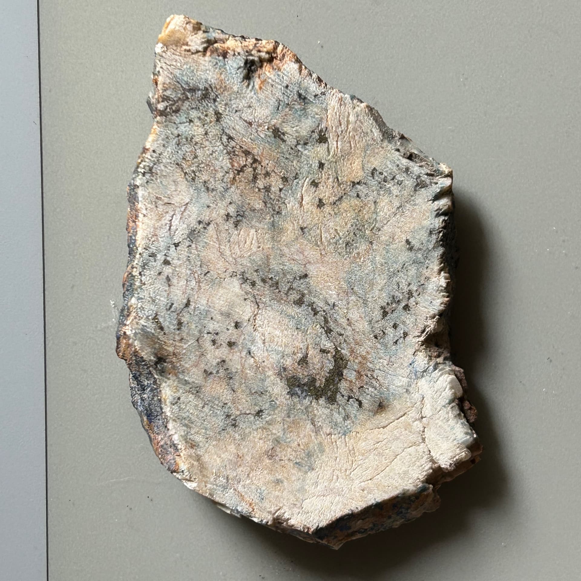 Recrystallized Carbonate with Azurite & Chalcopyrite Mineralisation (CRD)